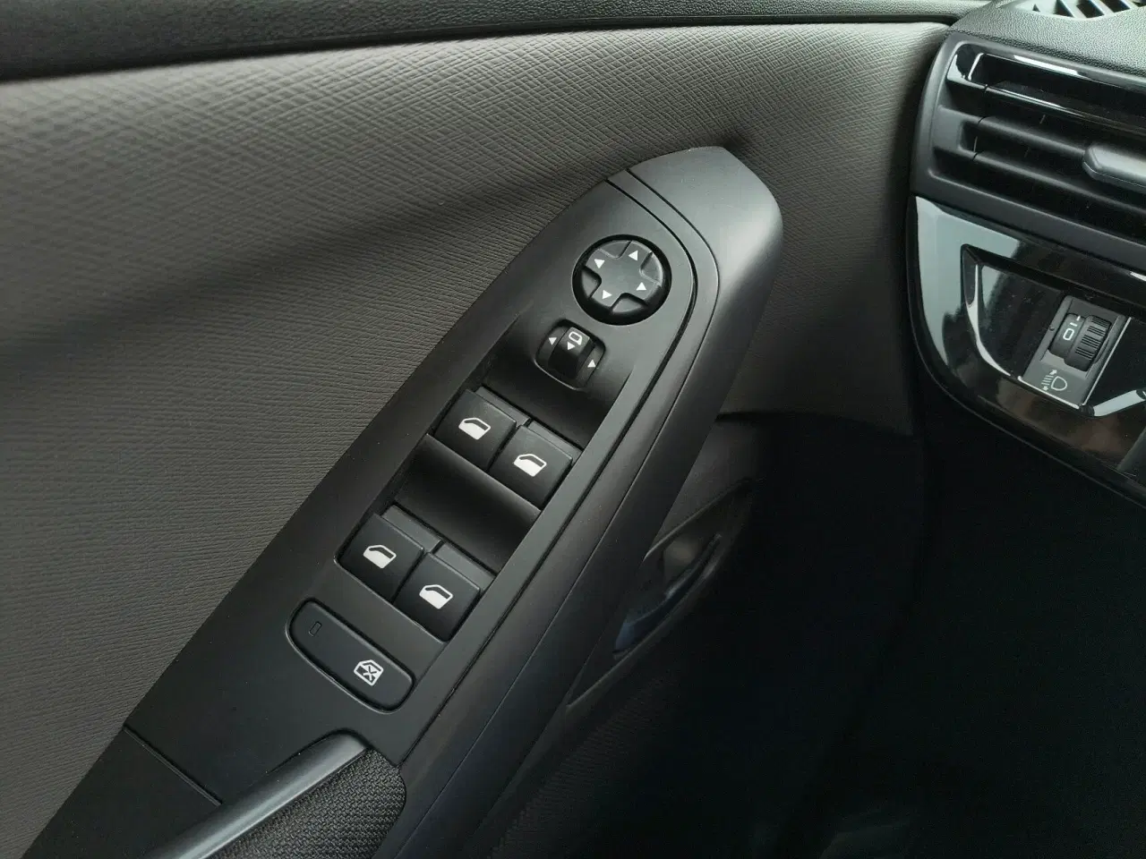 Billede 15 - Citroën C4 SpaceTourer 1,6 Blue HDi Iconic start/stop 120HK