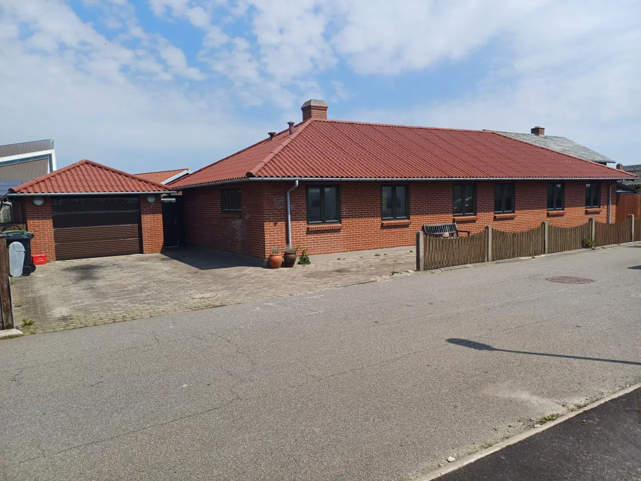 Billede 1 - HUS UDLEJES KAN OGSÅ KØBES  