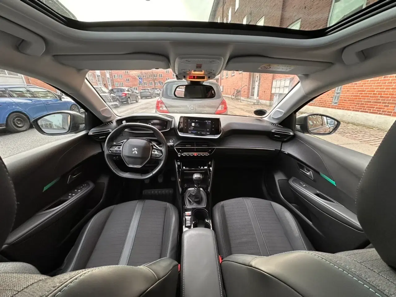 Billede 9 - Velholdt 208er