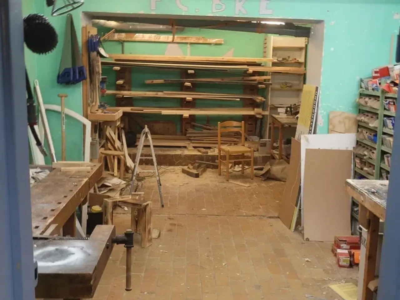 Billede 12 - Ryd hele værkstedet for løse dele