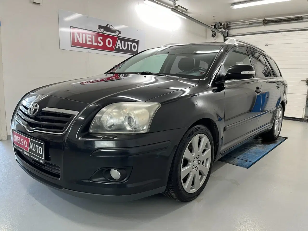 Billede 1 - Toyota Avensis 2,2 D-4D 150 Sol stc.