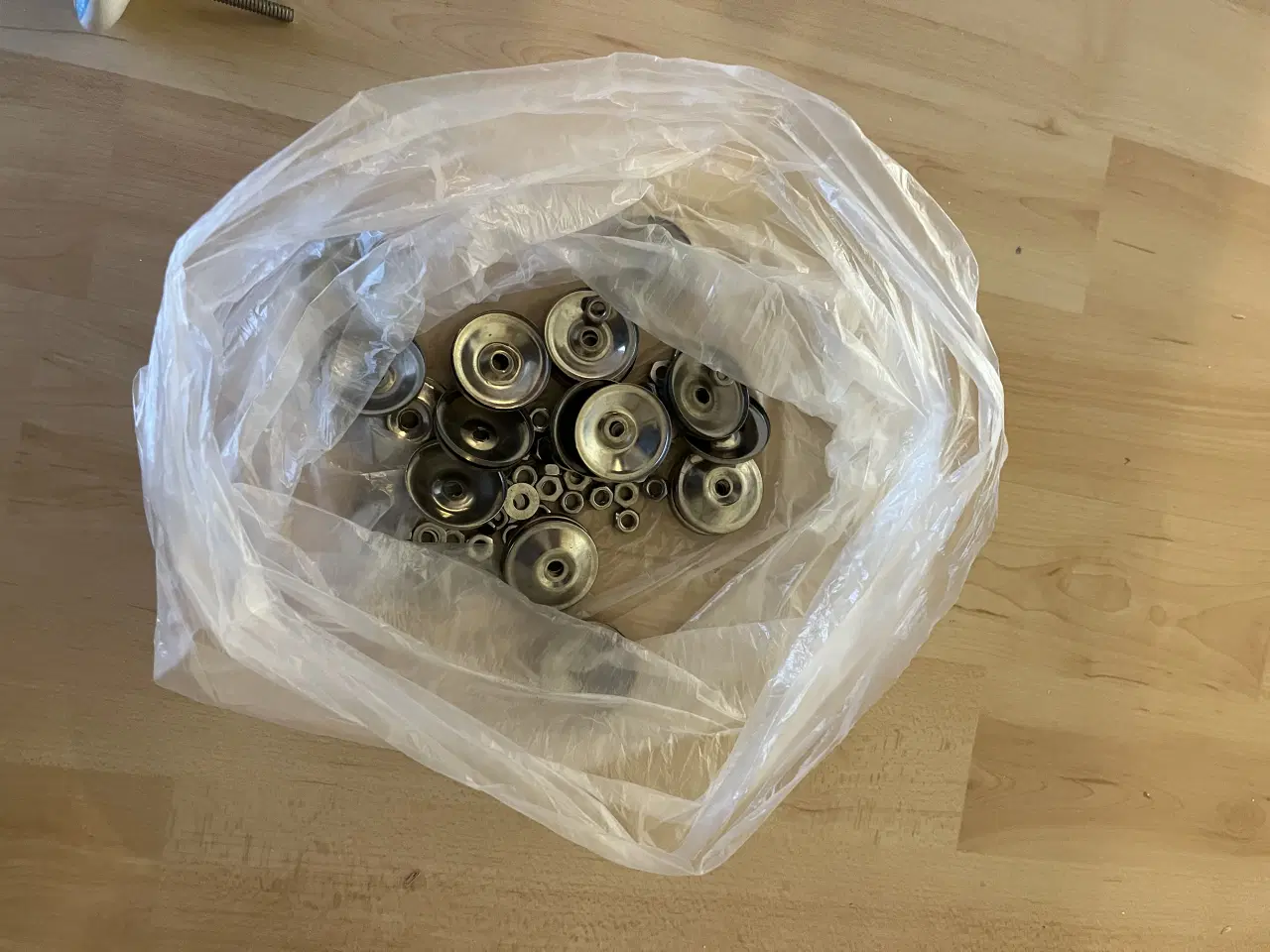 Billede 1 - Håndtag til skabe