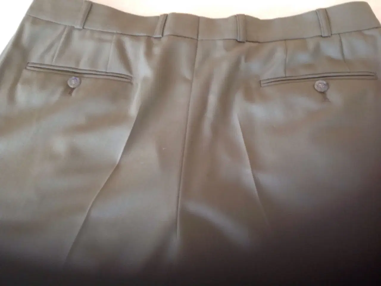 Billede 3 - Olivengrøn Herre shorts finkvalitet