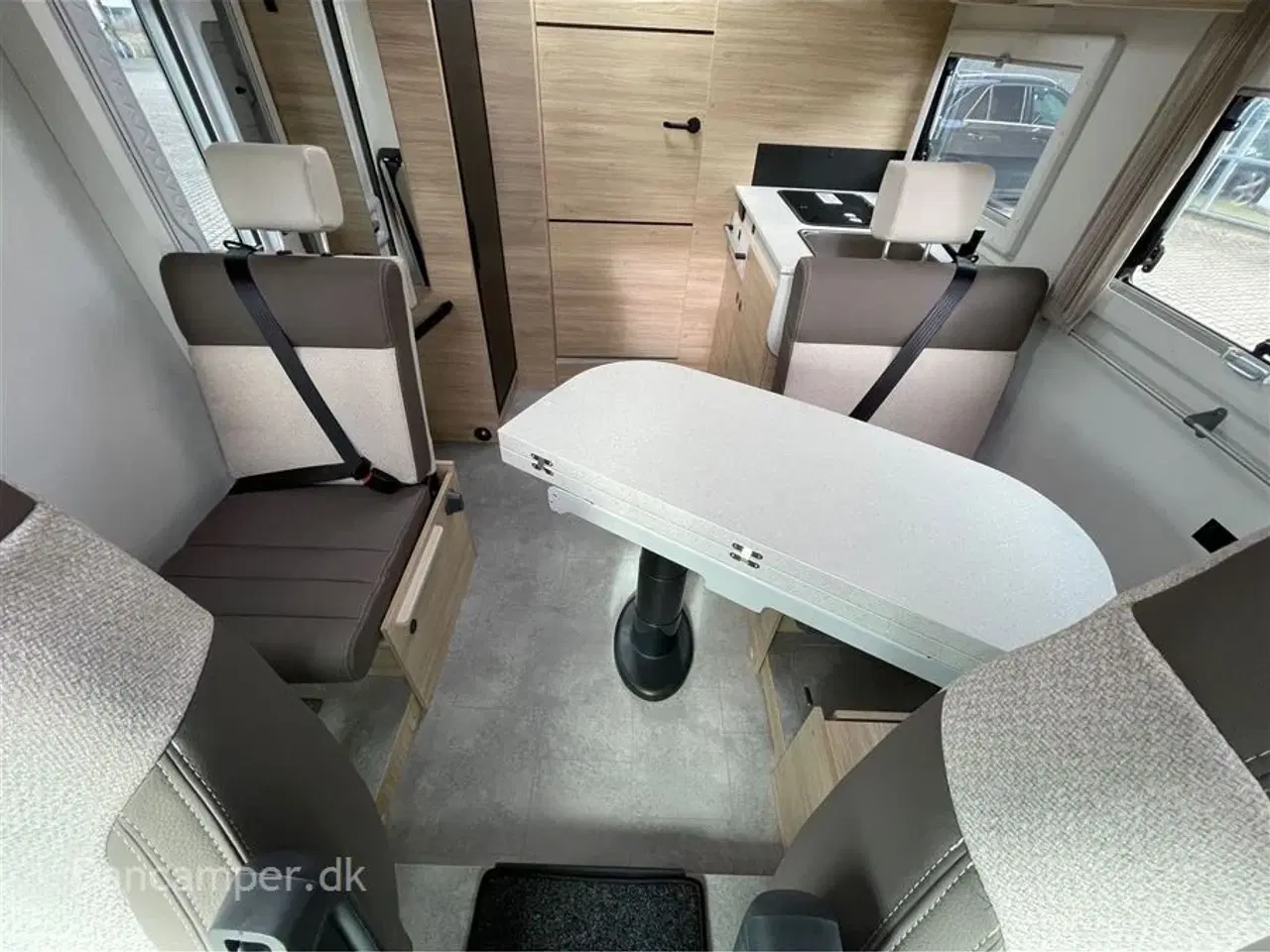 Billede 28 - 2026 - Chausson 797 Ultimate Line   Chausson 797 Ultimate Line, 140 HK, 8-trins automatgearkasse, solcelle. sænkeseng, alu.fælge og adaptiv fartpilot