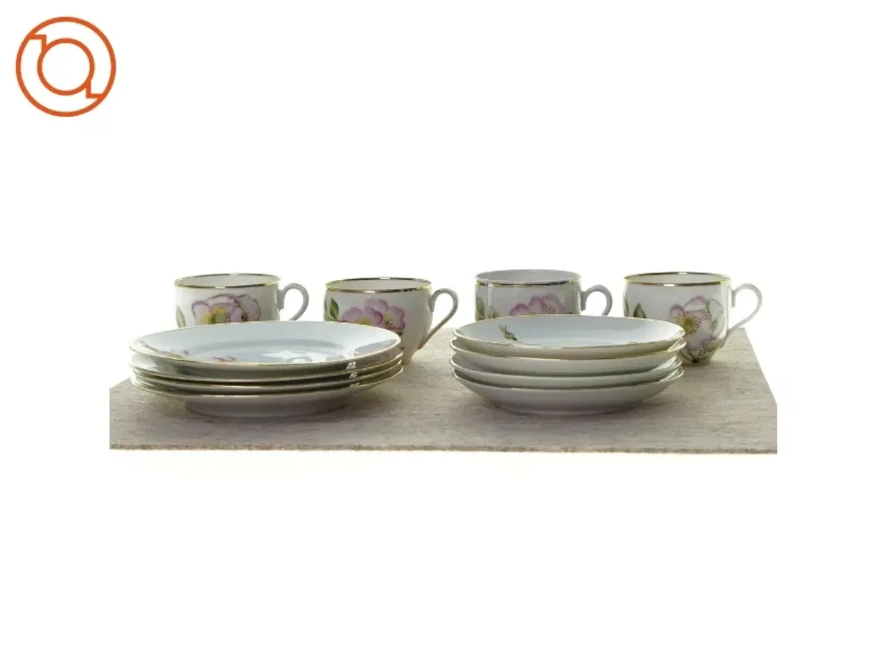 Billede 1 - Kaffekopper med underkopper og tallerkener fra Københavns Porcellains Maleri (str. Kop 7 x 5 cm underkop 13 cm tallerken 16 cm)