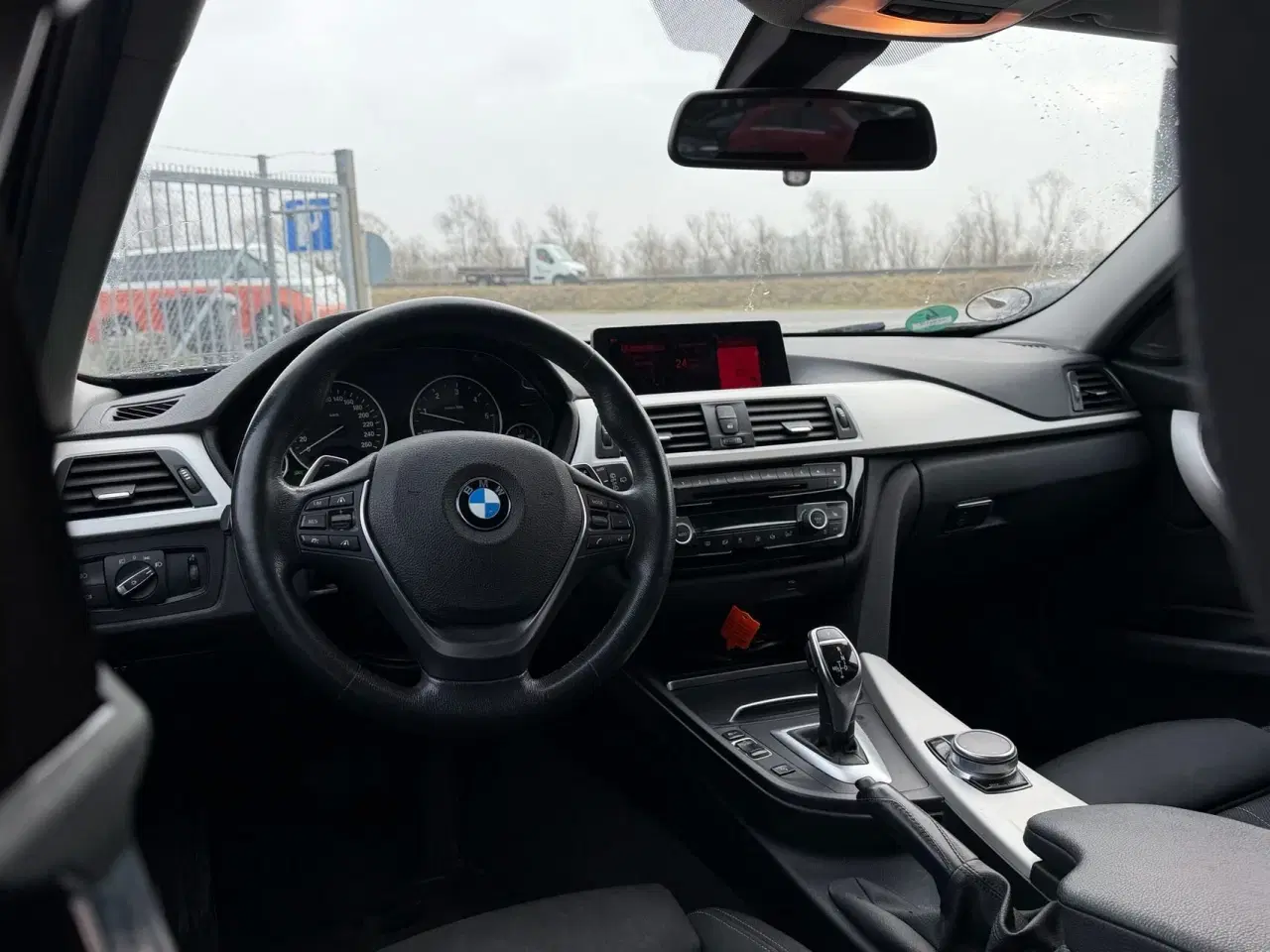 Billede 31 - BMW 320d Touring 2,0 D Steptronic 190HK Stc 8g Aut.