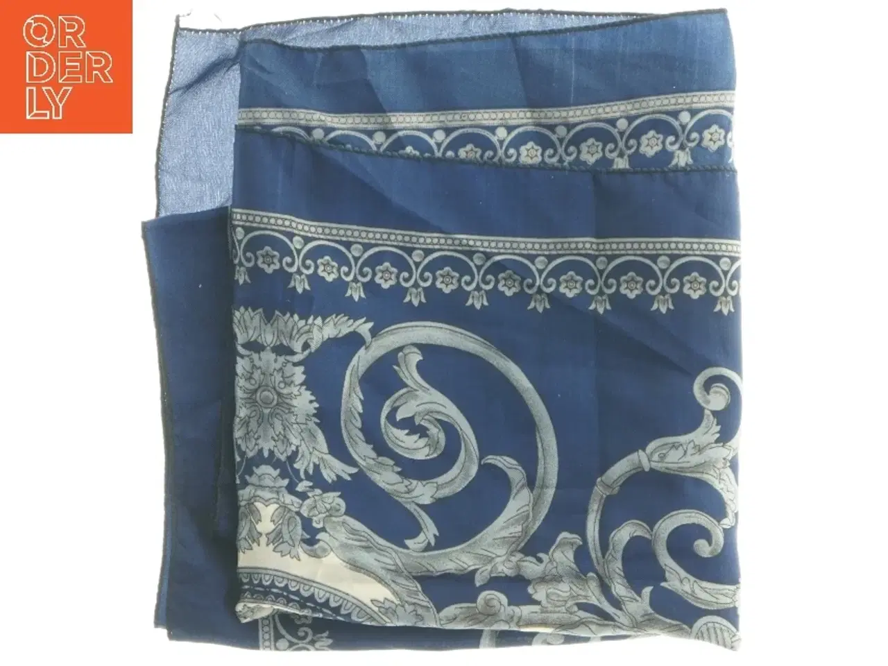 Billede 1 - Blåt tørklæde med mønster (str. 100x94 cm)