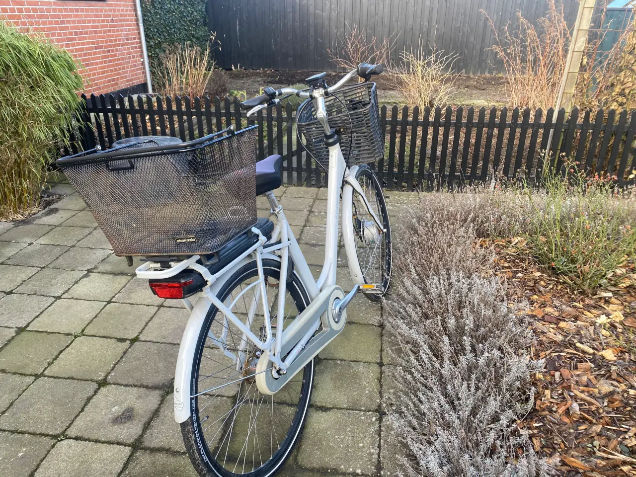 Billede 2 - Elcykel m/7gear,kurv for og bag