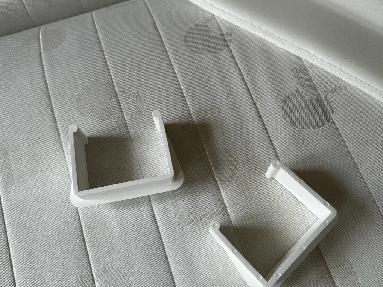 Billede 3 - Dobbeltseng 180x200cm + ny topmadras