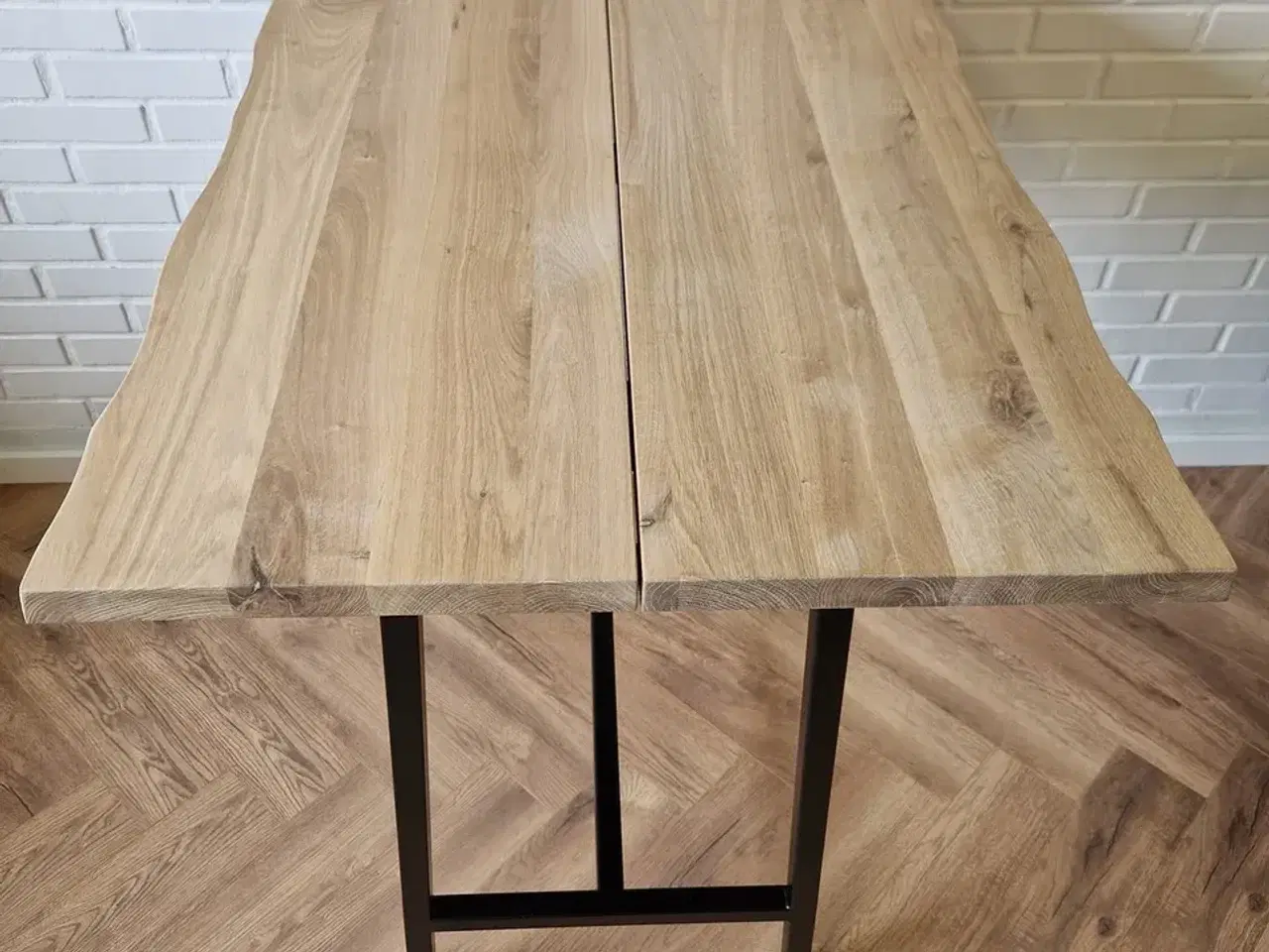 Billede 4 - Nyt barbord 30 mm massivt egetræ hvidolieret 