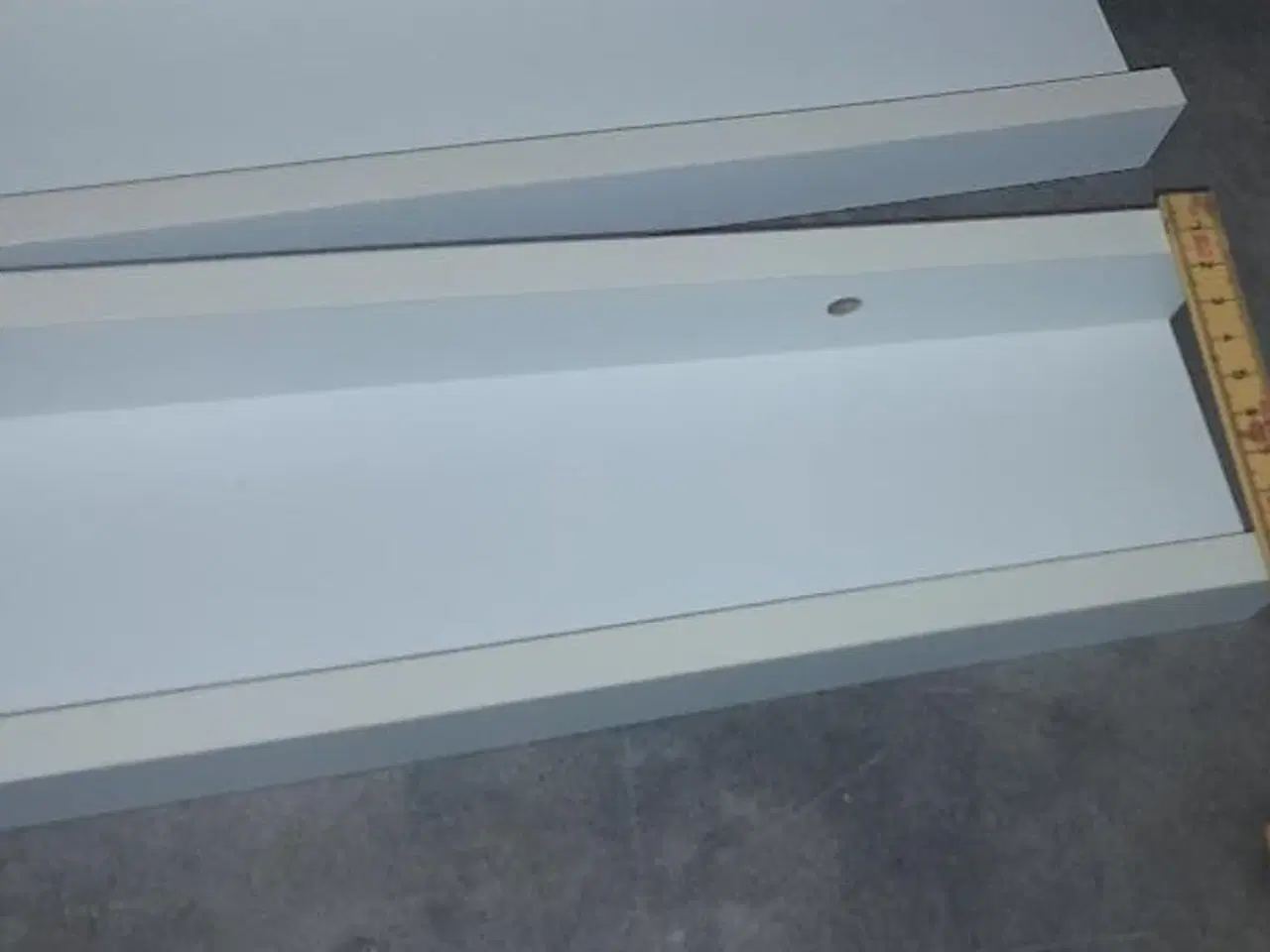 Billede 3 - Hvide hylder 3 stk