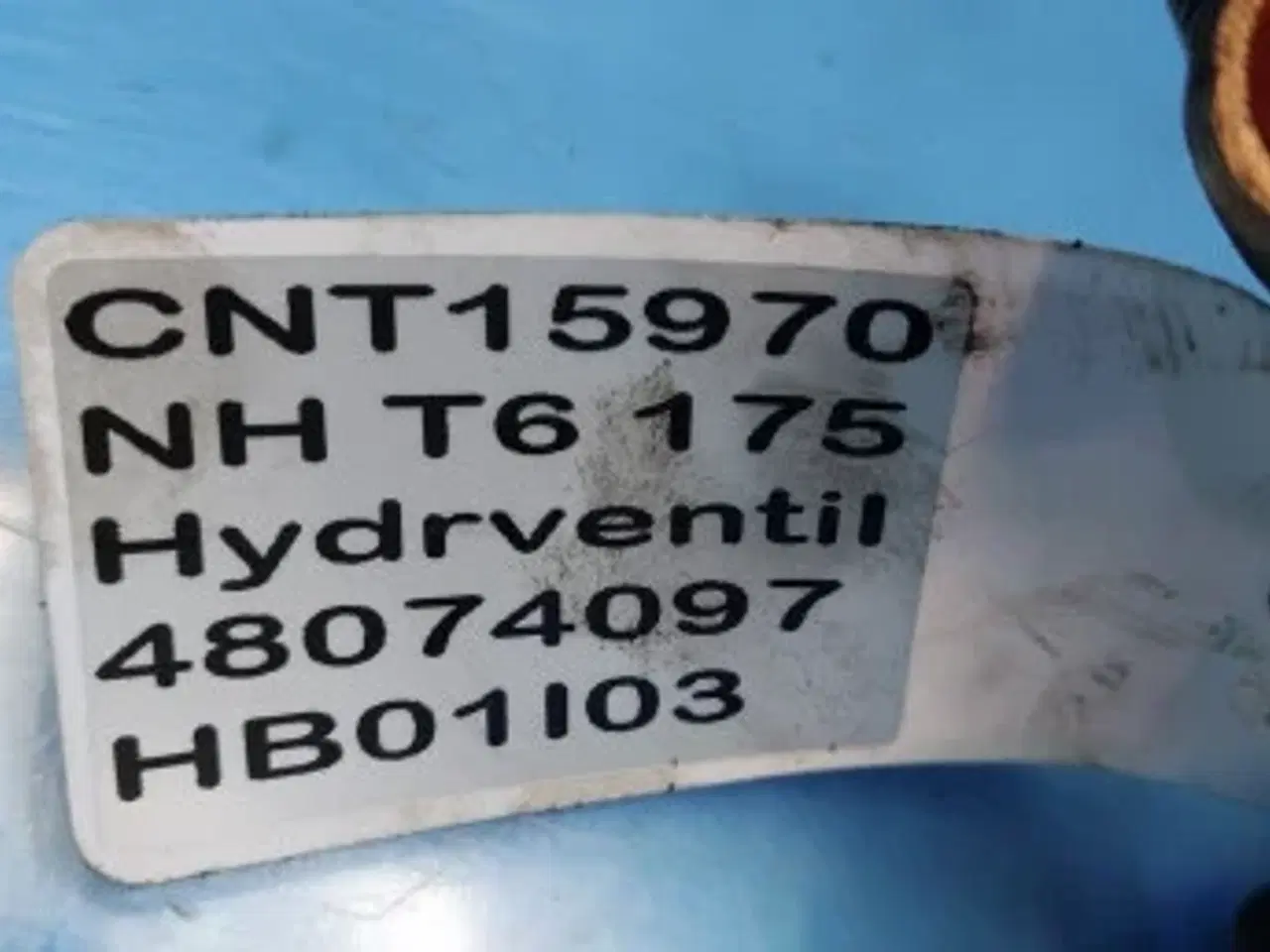 Billede 18 - New Holland T6 Hydraulikventil 48074097