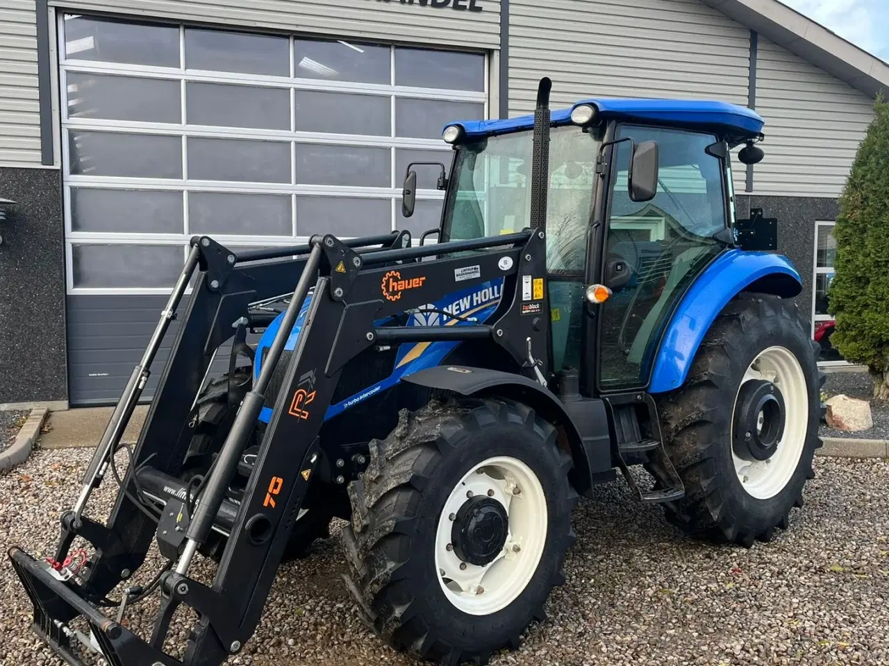 Billede 2 - New Holland TD5.75 Med frontlæsser med parallelføring, 3die funktion, euro-skifte