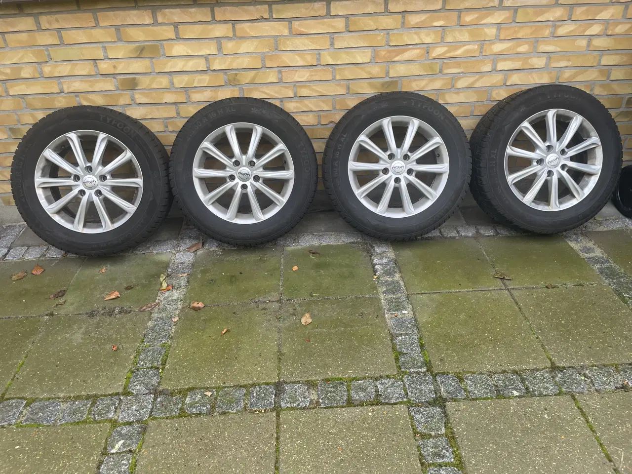 Billede 1 - Vinterdæk på alu fælge til VW Passat