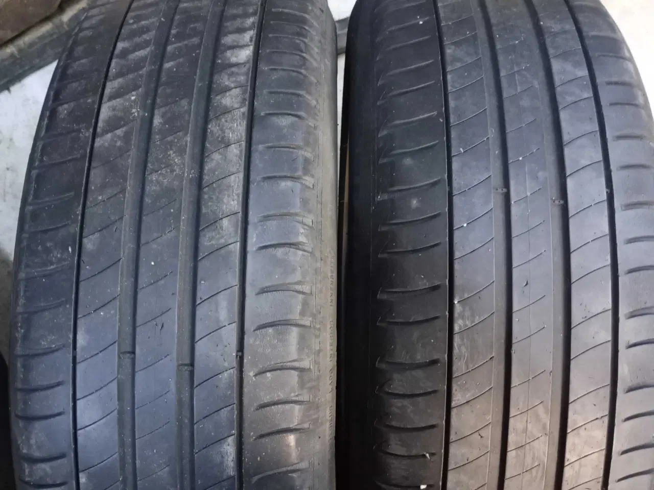 Billede 1 - 215/60/17 ..4 stk sommerdæk..4 mm