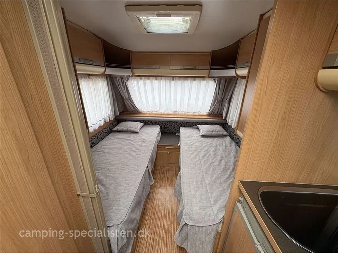 Billede 10 - 2010 - Adria Adora 472 LU   Adria Adora 472 LU 2010 - Se den nu hos Camping-Specialisten.dk