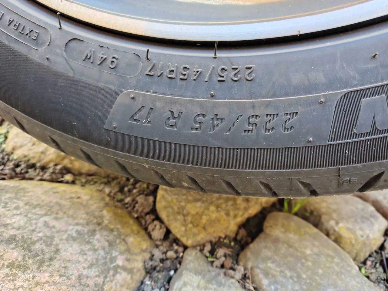 Billede 3 - Dæk og fælge Toyota auris 17"