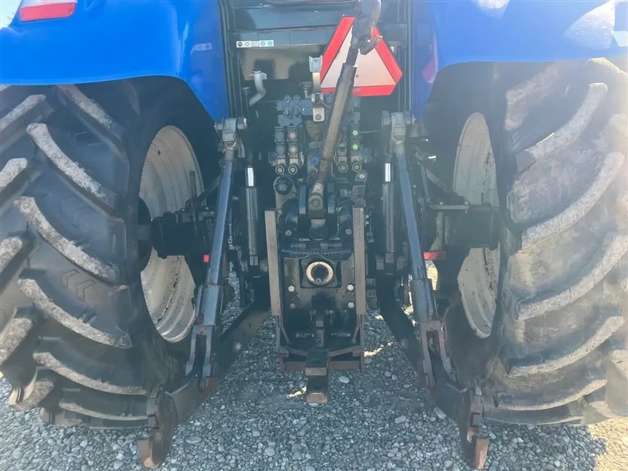 Billede 17 - New Holland T 7050 kun 7165 timer! frontlift