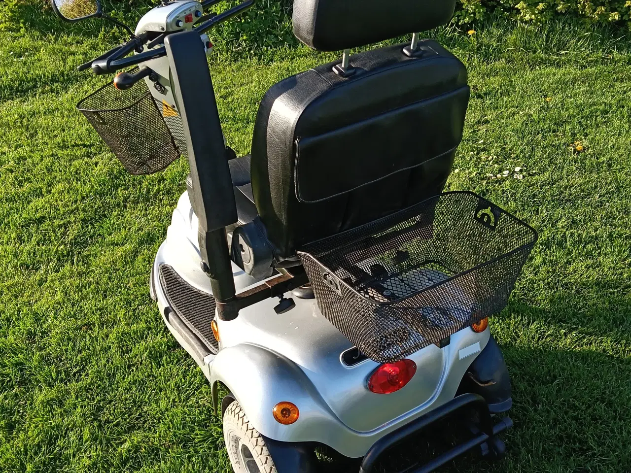 Billede 4 - Fin og stabil El scooter 