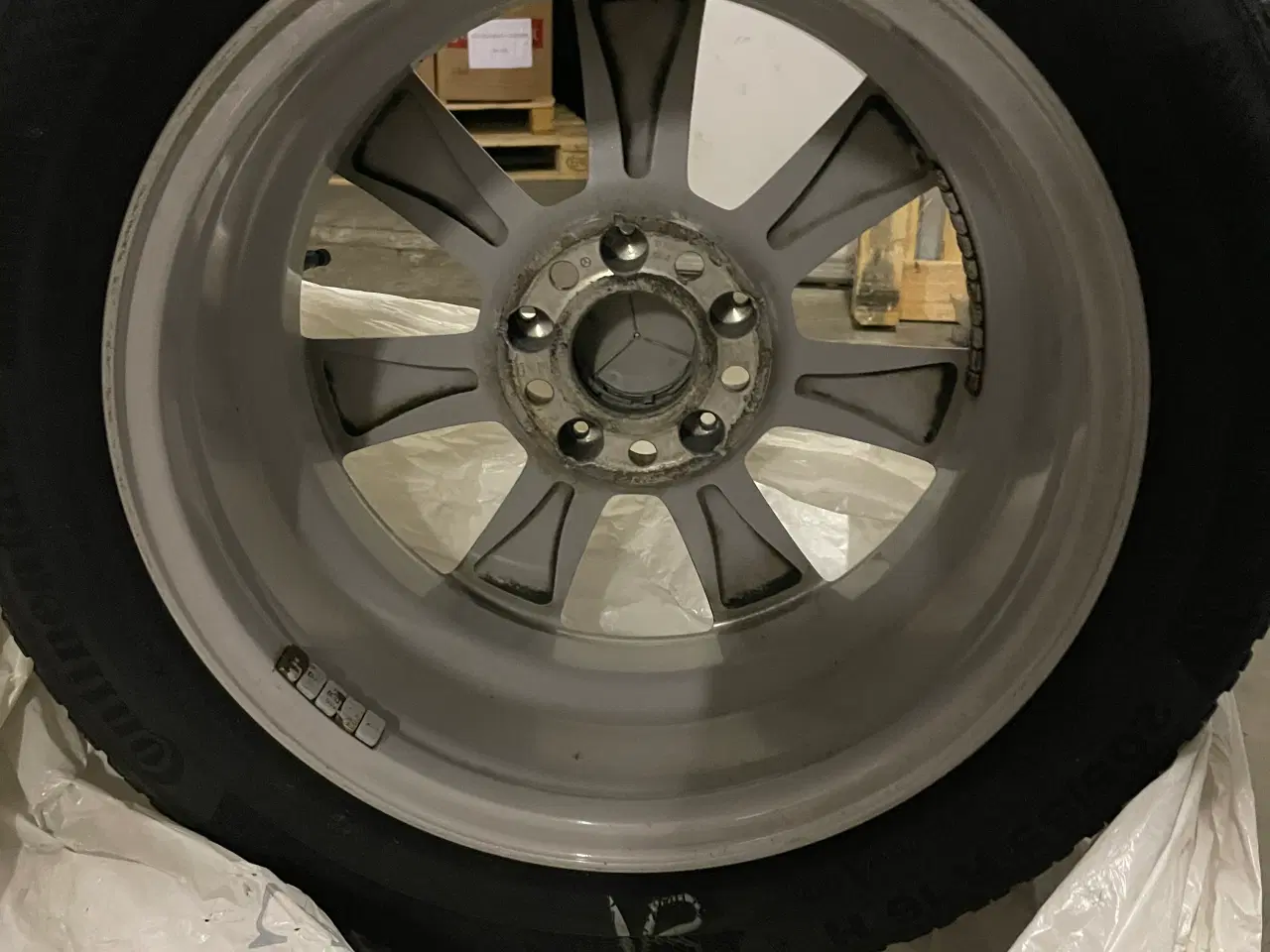 Billede 2 - NYE Mercedes-alufælge med NY Continental vinterdæk