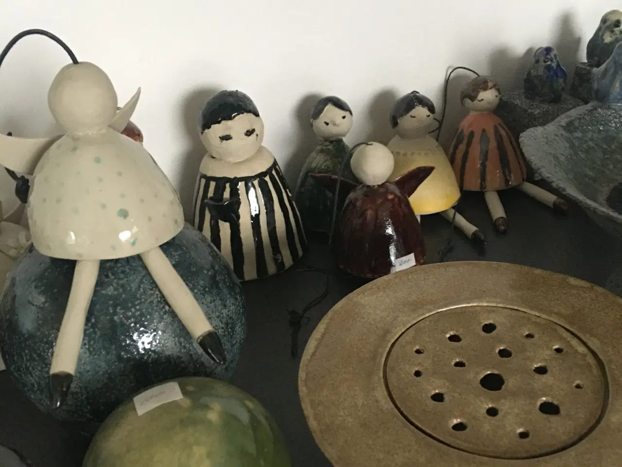 Billede 2 - Keramik ting: fade, figurer, kugler mm