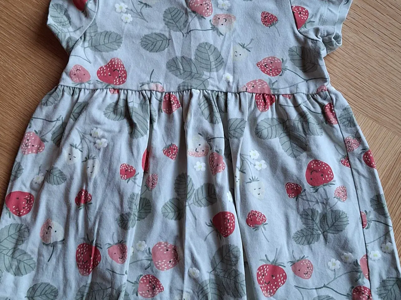 Billede 4 - Kjole str.  80cm 