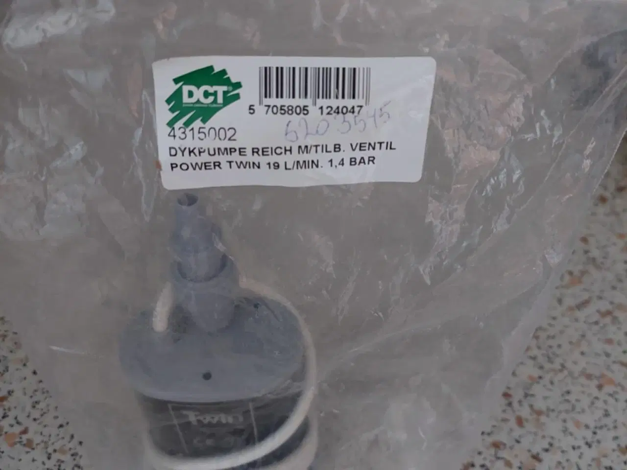 Billede 2 - 12V Vandpumpe med kontra ventil.