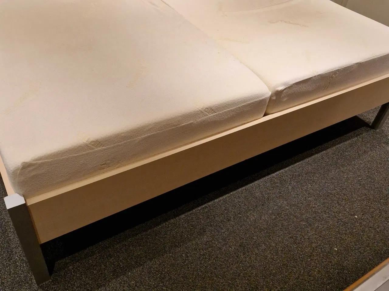 Billede 1 - Seng med Tempur madrasser