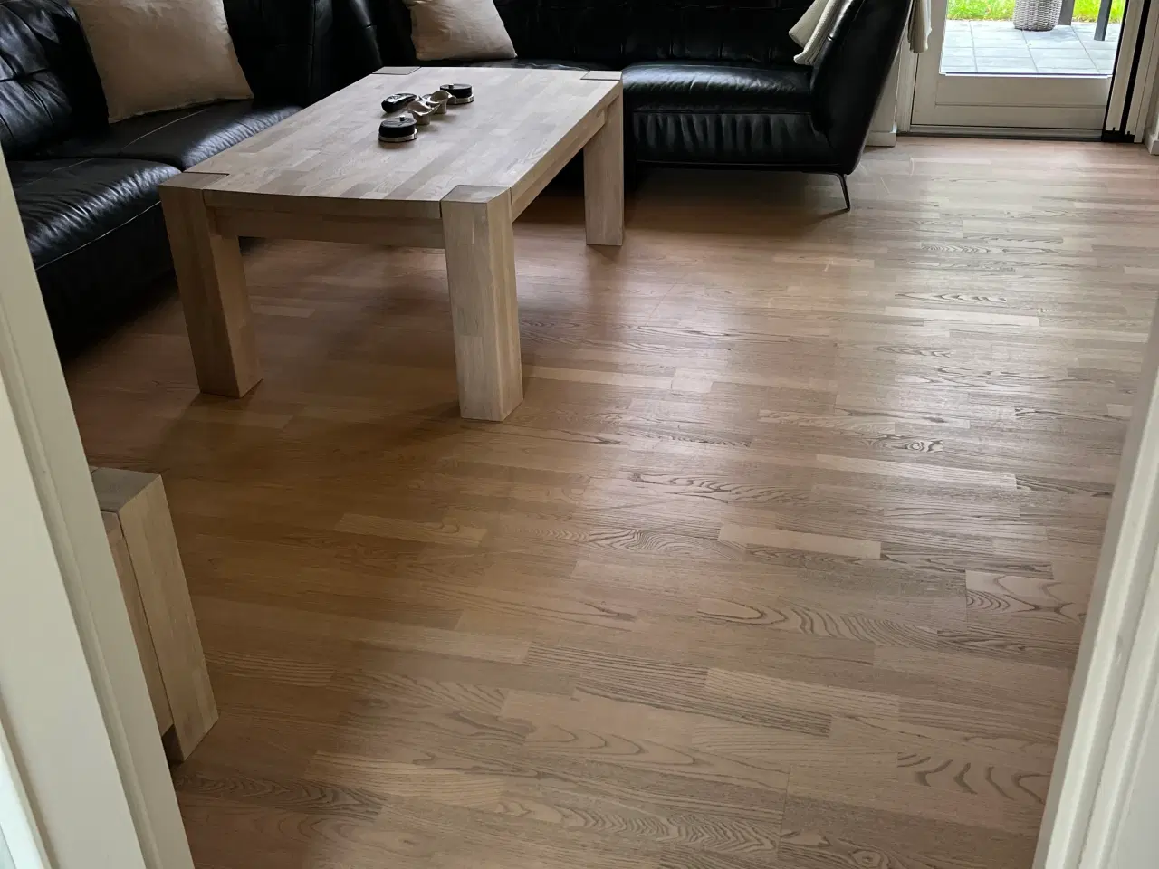 Billede 4 - Sofabord i massivt egetræ