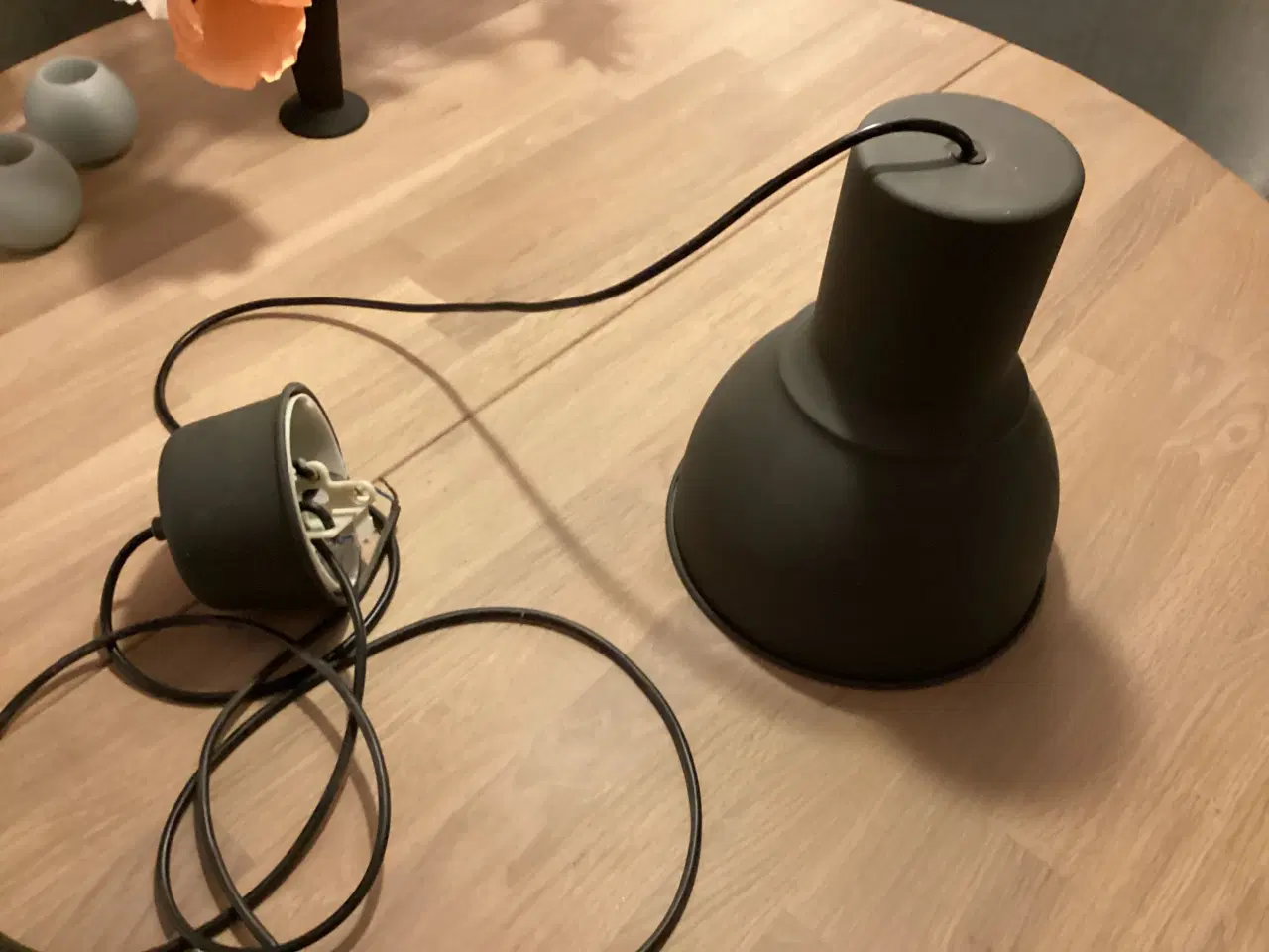 Billede 1 - IKEA lampe sælges.