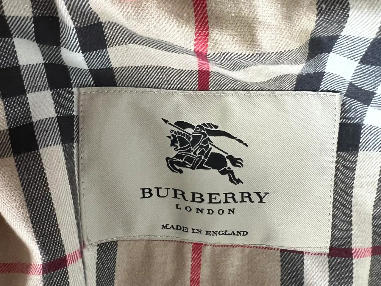 Billede 6 - Fin Burberry frakke str. m