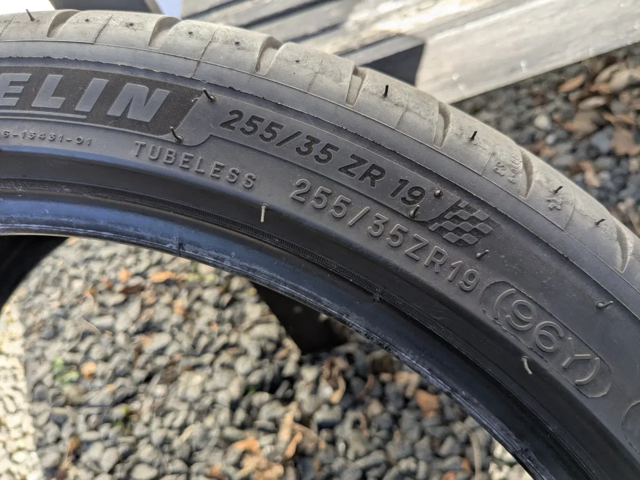 Billede 5 - Brugte Michelin 19" dæk