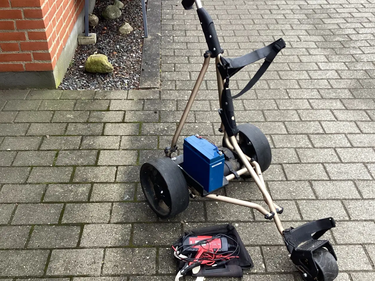Billede 2 - ElGolfvogn m/ batteri & lader.
