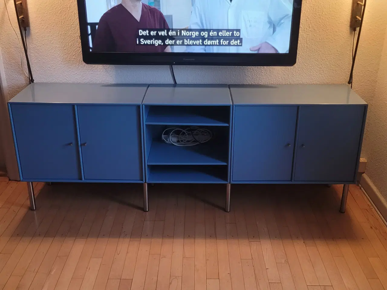 Billede 1 - Tv bord " Montana look a like"