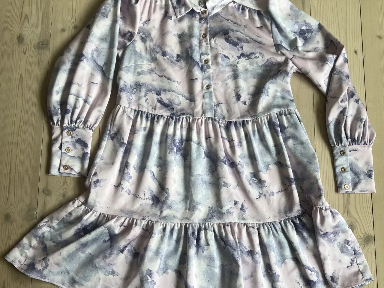 Billede 1 - Mønstret kjole 