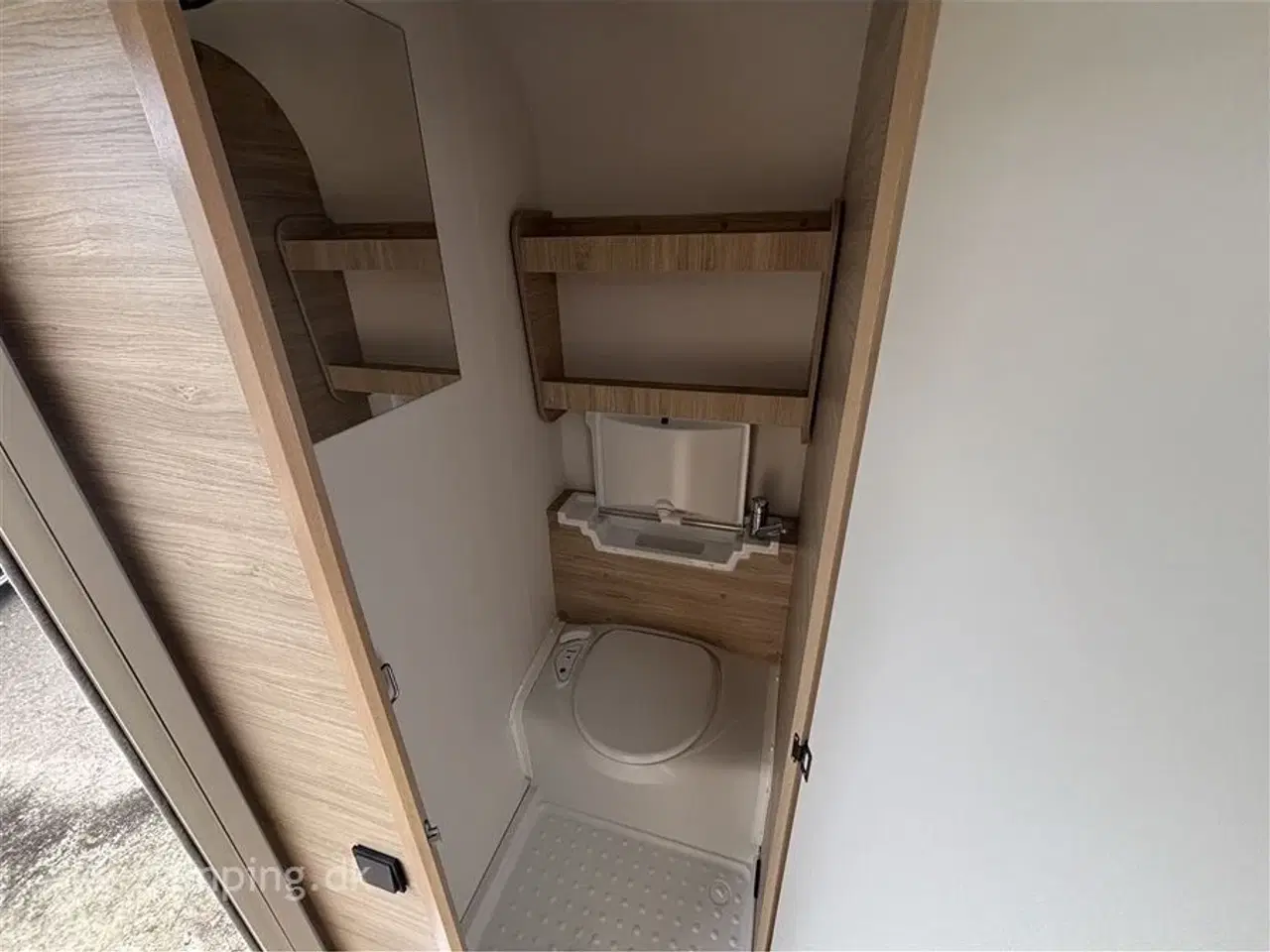 Billede 7 - 2024 - Caravelair ALBA 472   Lys og moderne rejsevogn – perfekt til parret eller den lille familie