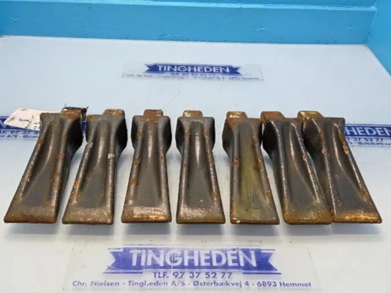 Billede 1 - Hydrema 806 Skovltænder 548022   7 Stk