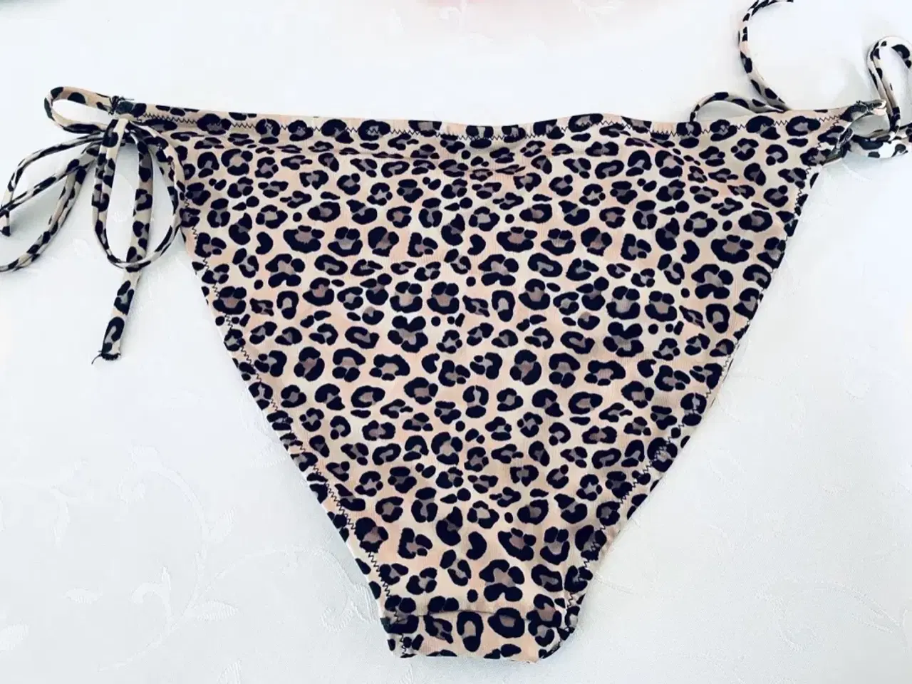 Billede 6 - Bikini i leopard størrelse L 