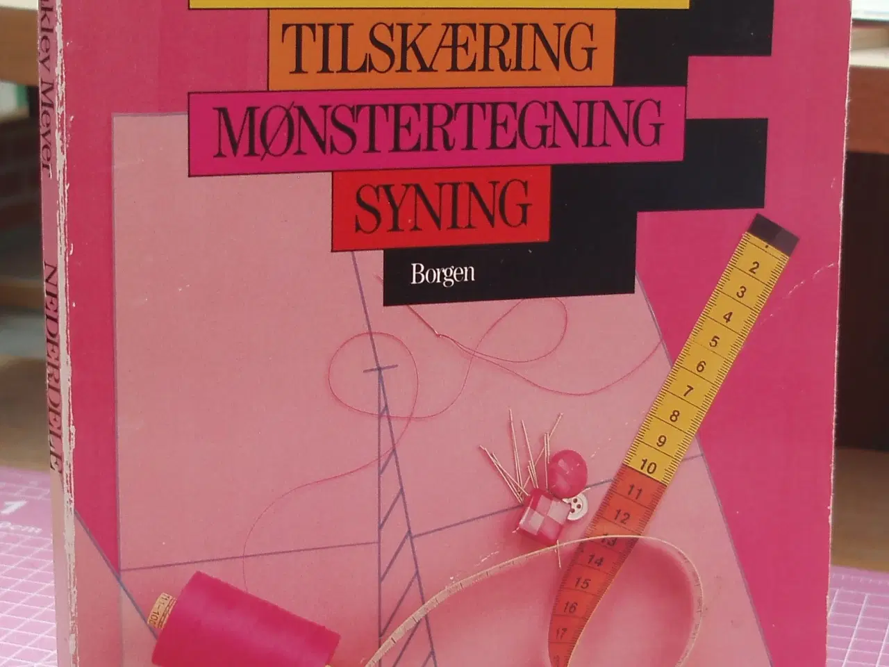 Billede 1 - Nederdele, tilskæring, mønstertegning, syning