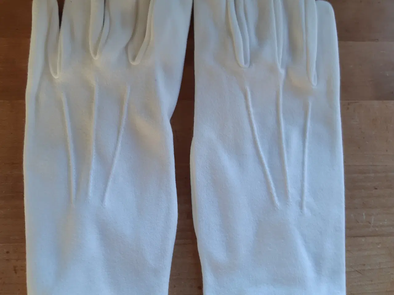 Billede 1 - Hvide bomuldshandsker i str. 9