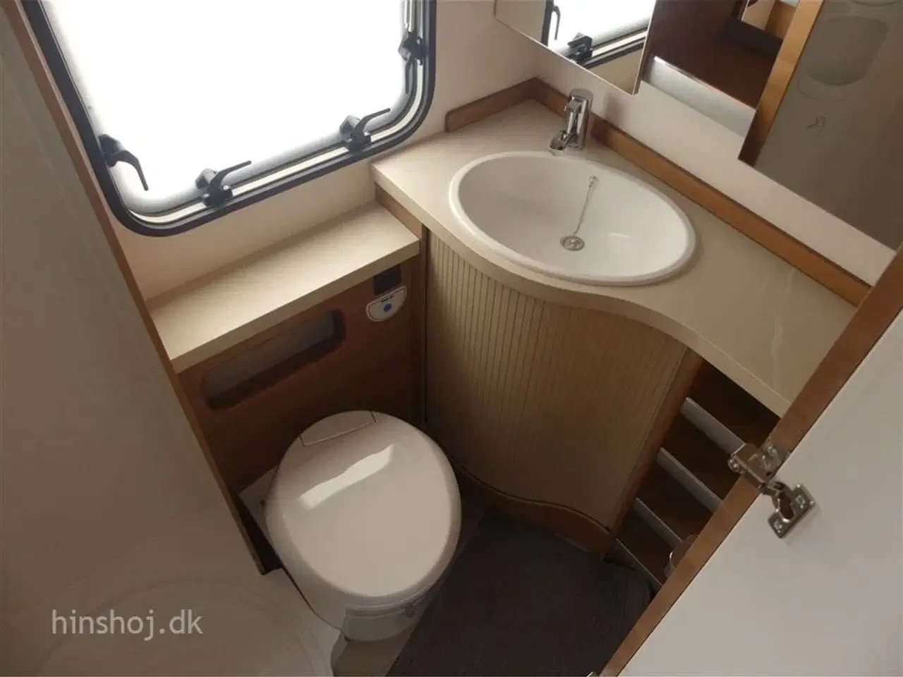 Billede 6 - 2023 - Hobby De Luxe 545 KMF   Hobby 545 KMF med 3 køjer og dobbeltseng  fra Hinshøj Caravan