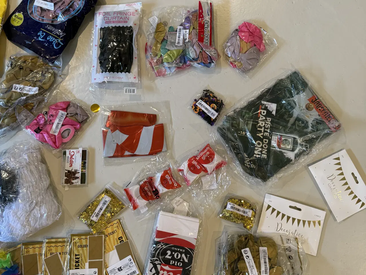 Billede 4 - Mange forskellige sjove ting og pynt til fester