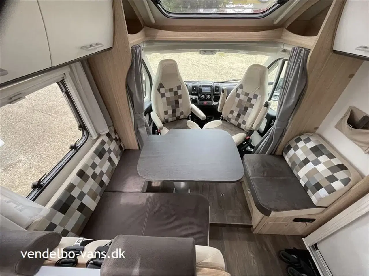 Billede 4 - 2019 - SunLight T 69 L Aut.gear   150 HK - automatgear - bemærk det lave km tal