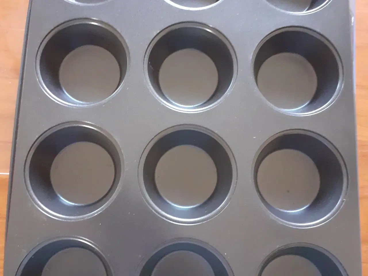 Billede 2 - Muffinform ×12 non stick belægning