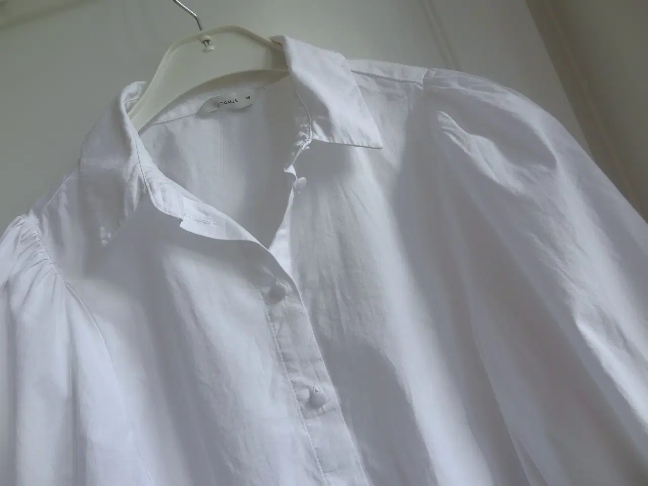 Billede 6 - Skjorte, Skjortebluse, Hvid Pigalle str 34