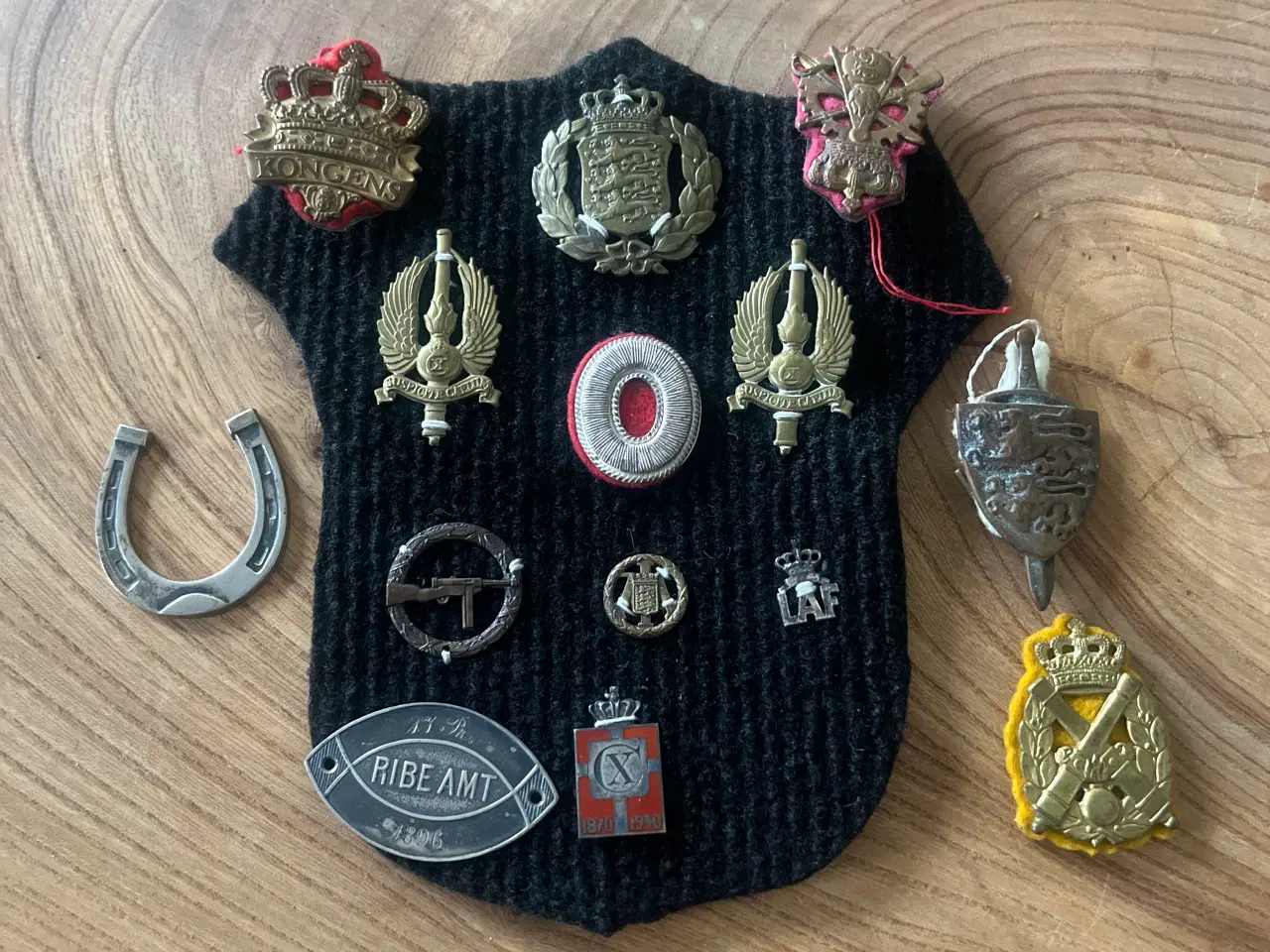 Billede 1 - Samling af emblemer