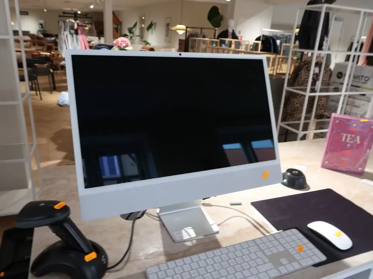 Billede 3 - Allinone computer APPLE iMac A3137 med tastatur og mus APPLE