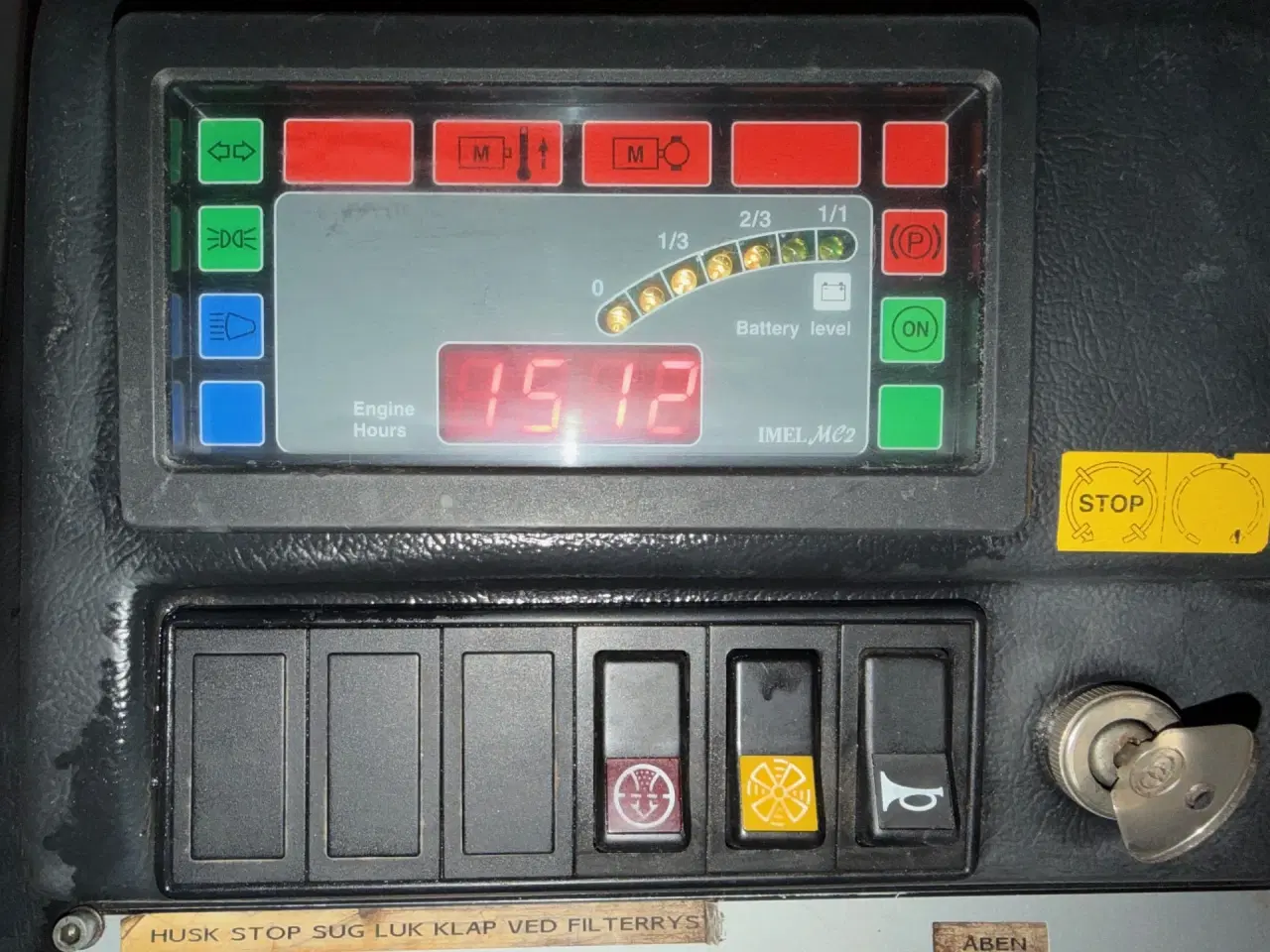 Billede 8 - Fejemaskine Ride-on Elektrisk. Nilfisk SR1550C