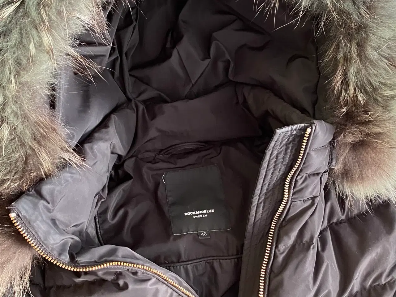 Billede 3 - Varm dunjakke fra Rockandblue med ægte vaskebjørn 
