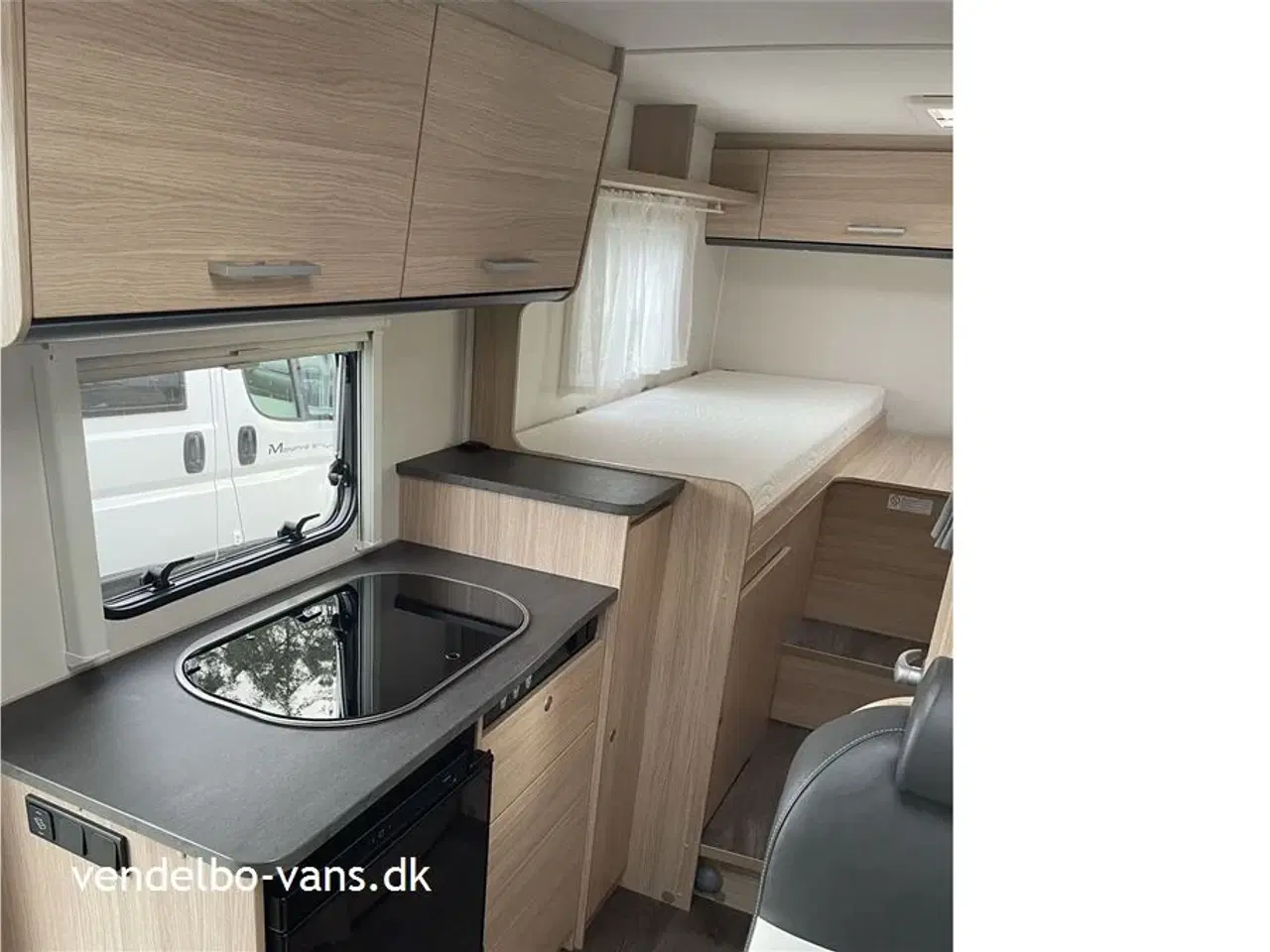 Billede 11 - 2020 - SunLight VAN V66   Enkeltsenge over garagen - kun 6,6 m lang